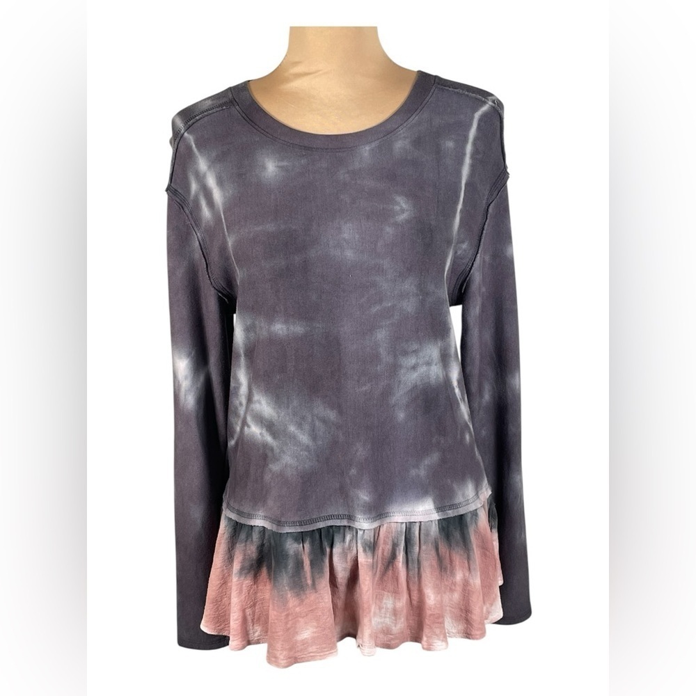 Altar'd State Size Small Purple Tie Dye Ruffle Trim
Long Sleeve Top‎ Soft. NWT S